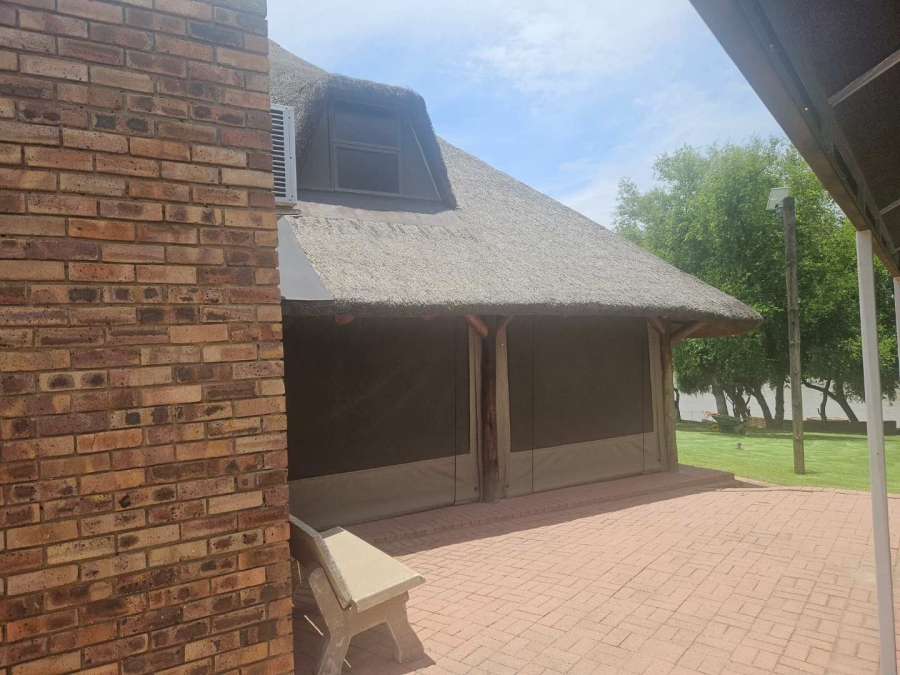 4 Bedroom Property for Sale in Leeudoringstad North West